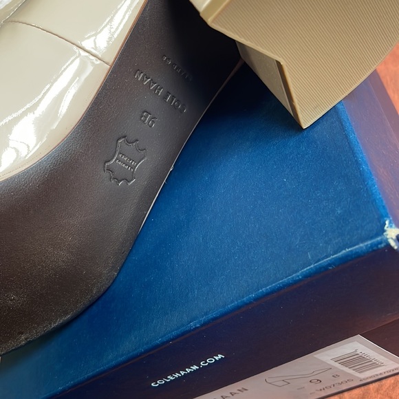 NWTwomen shoes 9B colehaan - Picture 3 of 3